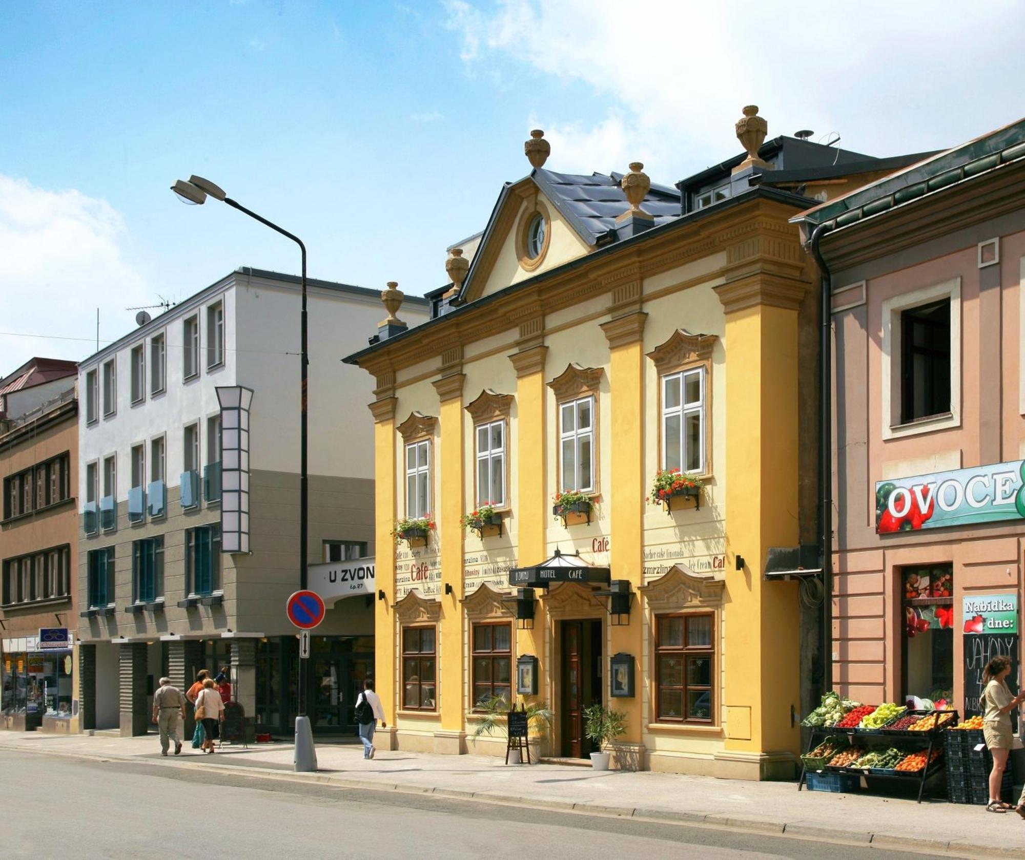 Hotel U Zvonu Vrchlabí Kültér fotó